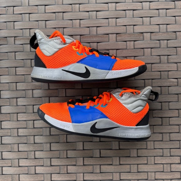 Nike Youth Kids' PG 3 NASA Armstrong Apollo XII Total Orange Sneakers Size 6Y - Picture 1 of 11